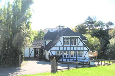 Photo of property in 27 Charles Dickens Drive, Mellons Bay, Auckland, 2014