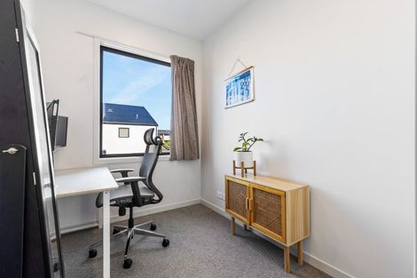 Photo of property in 15/1 Genevieve Lane, Hobsonville, Auckland, 0616