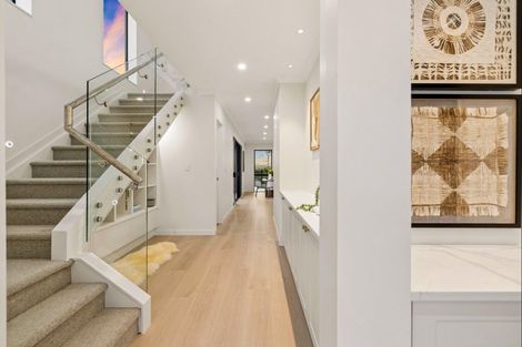 Photo of property in 32 Catalina Avenue, Rosehill, Papakura, 2113