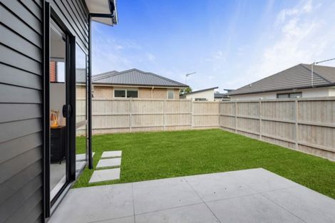 Photo of property in 36 Pepene Avenue, Takanini, 2112