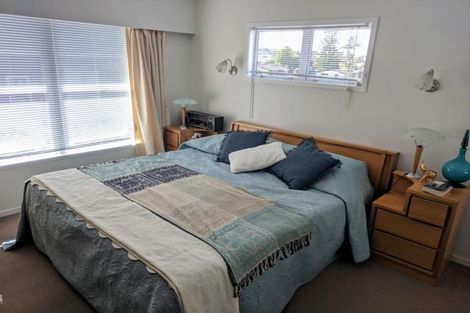 Photo of property in 1/179 Forrest Hill Road, Forrest Hill, Auckland, 0620