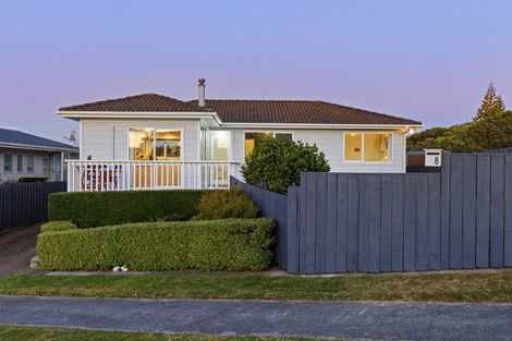 Photo of property in 8 Tikati View, Titahi Bay, Porirua, 5022