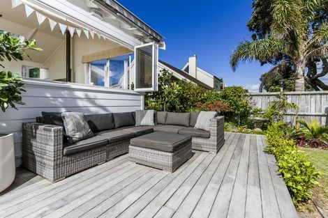 Photo of property in 103 The Esplanade, Manly, Whangaparaoa, 0930