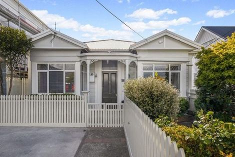 Photo of property in 72 Overtoun Terrace, Hataitai, Wellington, 6021
