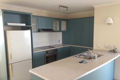 Photo of property in Endeavour Apartments, 22/125 Thorndon Quay, Pipitea, Wellington, 6011