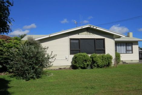 Photo of property in 6 Highbury Drive, Levin, 5510