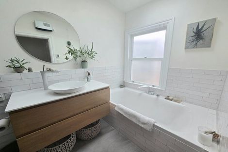 Photo of property in 87 Tiber Street, Island Bay, Wellington, 6023