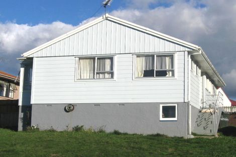 Photo of property in 11 Bellona Place, Cannons Creek, Porirua, 5024