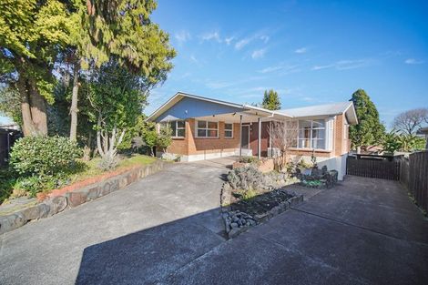 Photo of property in 13 Walden Place, Mangere East, Auckland, 2024