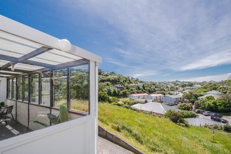 Photo of property in 10 Black Rock Road, Newlands, Wellington, 6037