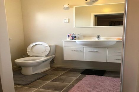 Photo of property in 27 Bellringer Crescent, Newlands, Wellington, 6037