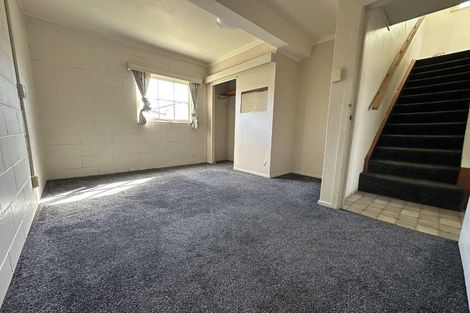 Photo of property in 5 Sherwood Avenue, Te Atatu South, Auckland, 0610