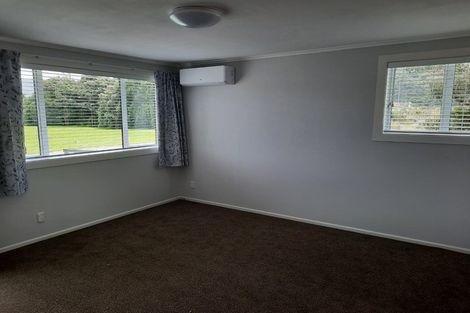 Photo of property in 2/12 Poplar Grove, Ebdentown, Upper Hutt, 5018