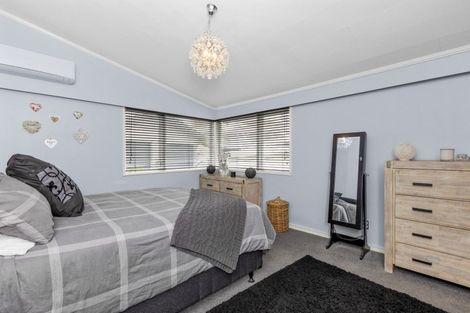 Photo of property in 76 Bill Hercock Street, Pirimai, Napier, 4112