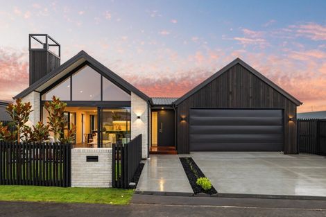 Photo of property in 19 Perehia Mews, Marshland, Christchurch, 8083