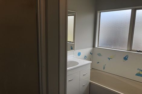 Photo of property in 16 Wilkinson Avenue, Te Kamo, Whangarei, 0112