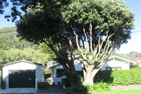 Photo of property in 3 Karamu Street, Eastbourne, Lower Hutt, 5013