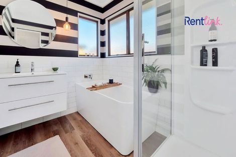 Photo of property in 20 Seaview Road, Otumoetai, Tauranga, 3110