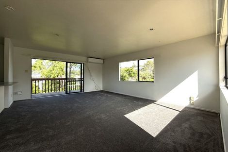 Photo of property in 11 Loughanure Place, Massey, Auckland, 0614