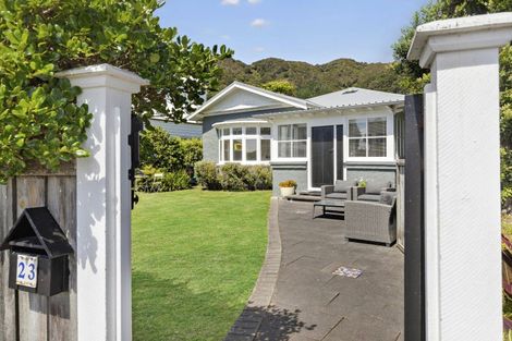 Photo of property in 23 Marine Parade, Eastbourne, Lower Hutt, 5013