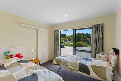 Photo of property in 47 Rutherford Drive, Waikanae Beach, Waikanae, 5036