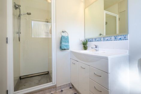 Photo of property in 27 Golding Road, Taradale, Napier, 4112