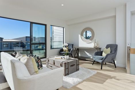 Photo of property in 12 Moki Place, Long Bay, Auckland, 0630