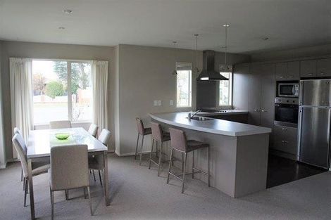 Photo of property in 2 Sheraton Place, Redwood, Christchurch, 8051