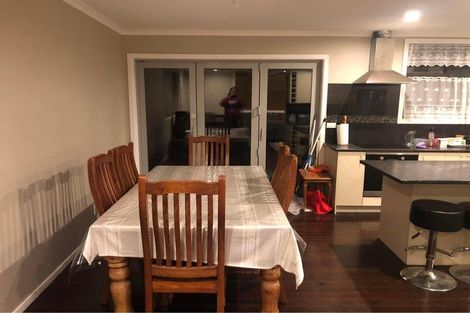 Photo of property in 10 Worcester Place, Cannons Creek, Porirua, 5024