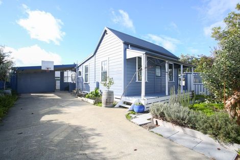 Photo of property in 9 Allens Lane, Clive, 4102