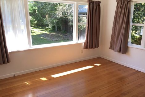 Photo of property in 26 William Souter Street, Forrest Hill, Auckland, 0620