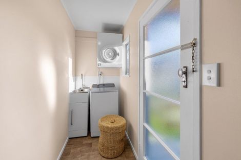 Photo of property in 97b Kawaha Point Road, Kawaha Point, Rotorua, 3010