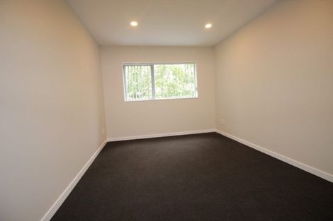 Photo of property in 4 Kearney Place, Massey, Auckland, 0614