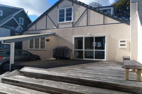 Photo of property in 2/18 Reid Road, New Lynn, Auckland, 0600