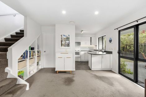 Photo of property in 5 Shastri Terrace, Khandallah, Wellington, 6035