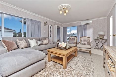 Photo of property in 2/5 Fenwick Avenue, Milford, Auckland, 0620