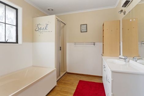 Photo of property in 12 Snowdon Place, Darfield, 7510