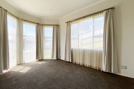 Photo of property in 33 Saint Maroun Rise, The Gardens, Auckland, 2105