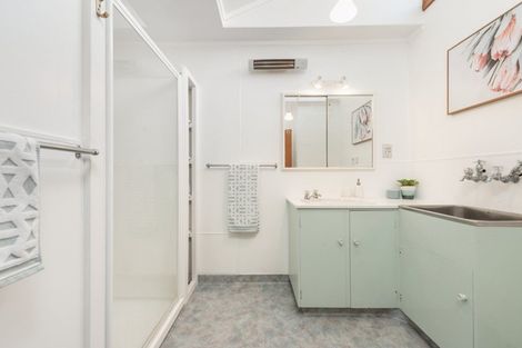 Photo of property in 1/1004 Papamoa Beach Road, Papamoa Beach, Papamoa, 3118