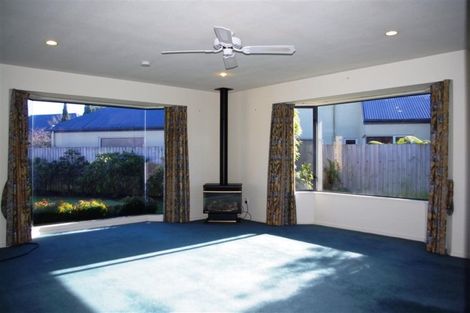 Photo of property in 11 Monterey Place, Parklands, Christchurch, 8083