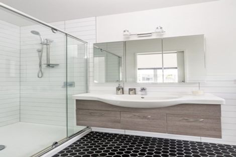 Photo of property in 13/27 Powell Street, Avondale, Auckland, 1026