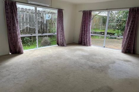 Photo of property in 2/17 Kells Place, Botany Downs, Auckland, 2010
