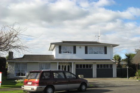 Photo of property in 73 Highbury Drive, Levin, 5510