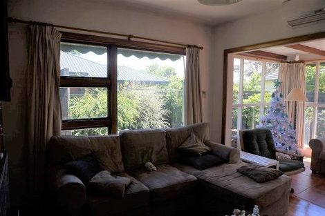 Photo of property in 215 Memorial Avenue, Burnside, Christchurch, 8053