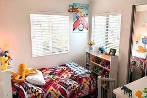 Photo of property in 25 Bejoy Rise, East Tamaki Heights, Auckland, 2016