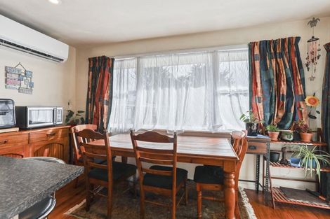 Photo of property in 90 Frensham Crescent, Woolston, Christchurch, 8062