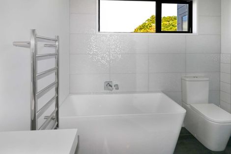 Photo of property in 6 Satchell Way, Kaiwharawhara, Wellington, 6035