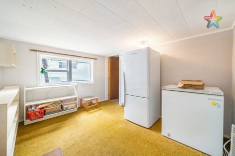 Photo of property in 35 Normandale Road, Normandale, Lower Hutt, 5010