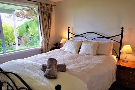 Photo of property in 34 The Brae, Mount Pleasant, Christchurch, 8081