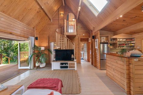 Photo of property in 64 Seabrook Avenue, New Lynn, Auckland, 0600